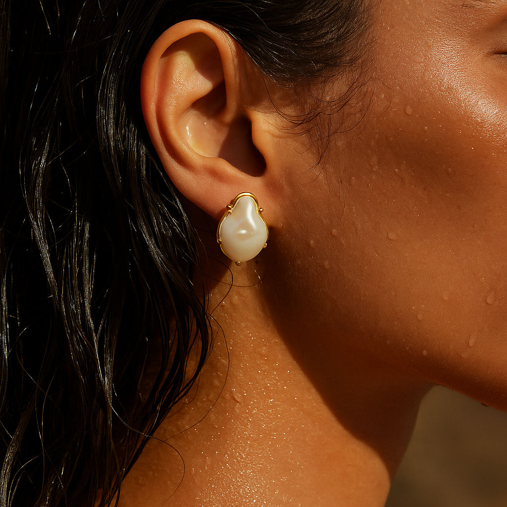 Willa Oversized Baroque Pearl Earring