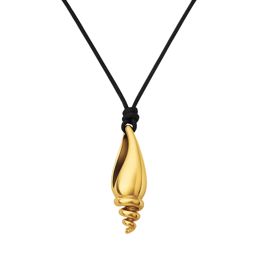 Amaya Oversized Shell Cord Necklace