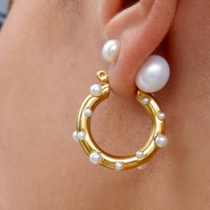 Nicoletta Pearl Hoop Earring