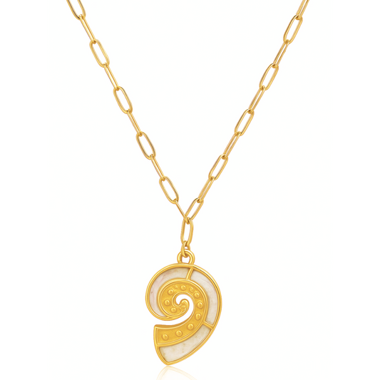 Celenia Shell Pendant Necklace