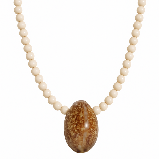 Resa Oversized Shell Necklace